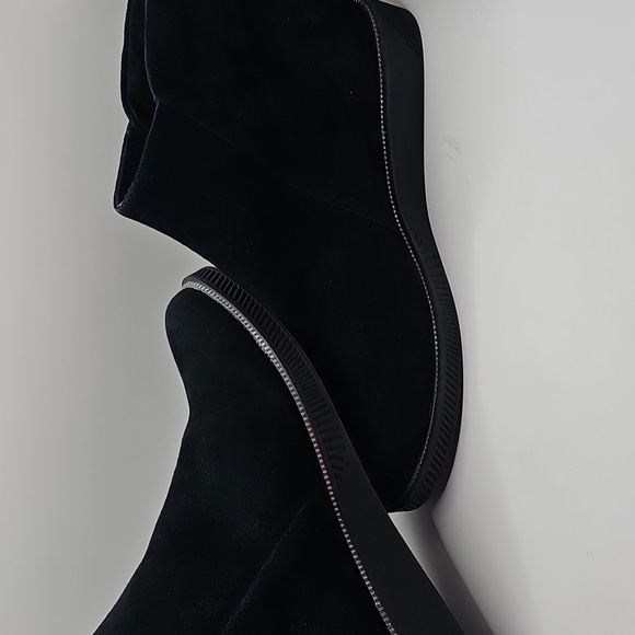 L'Amour des Pieds Jaidly Bootie Ankle Boots Size 7 Black Suede Comfort - Picture 6 of 9